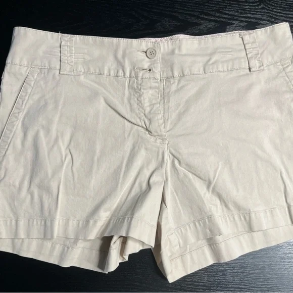 New York & Company Shorts Size 10 Khaki EUC - Picture 9 of 10